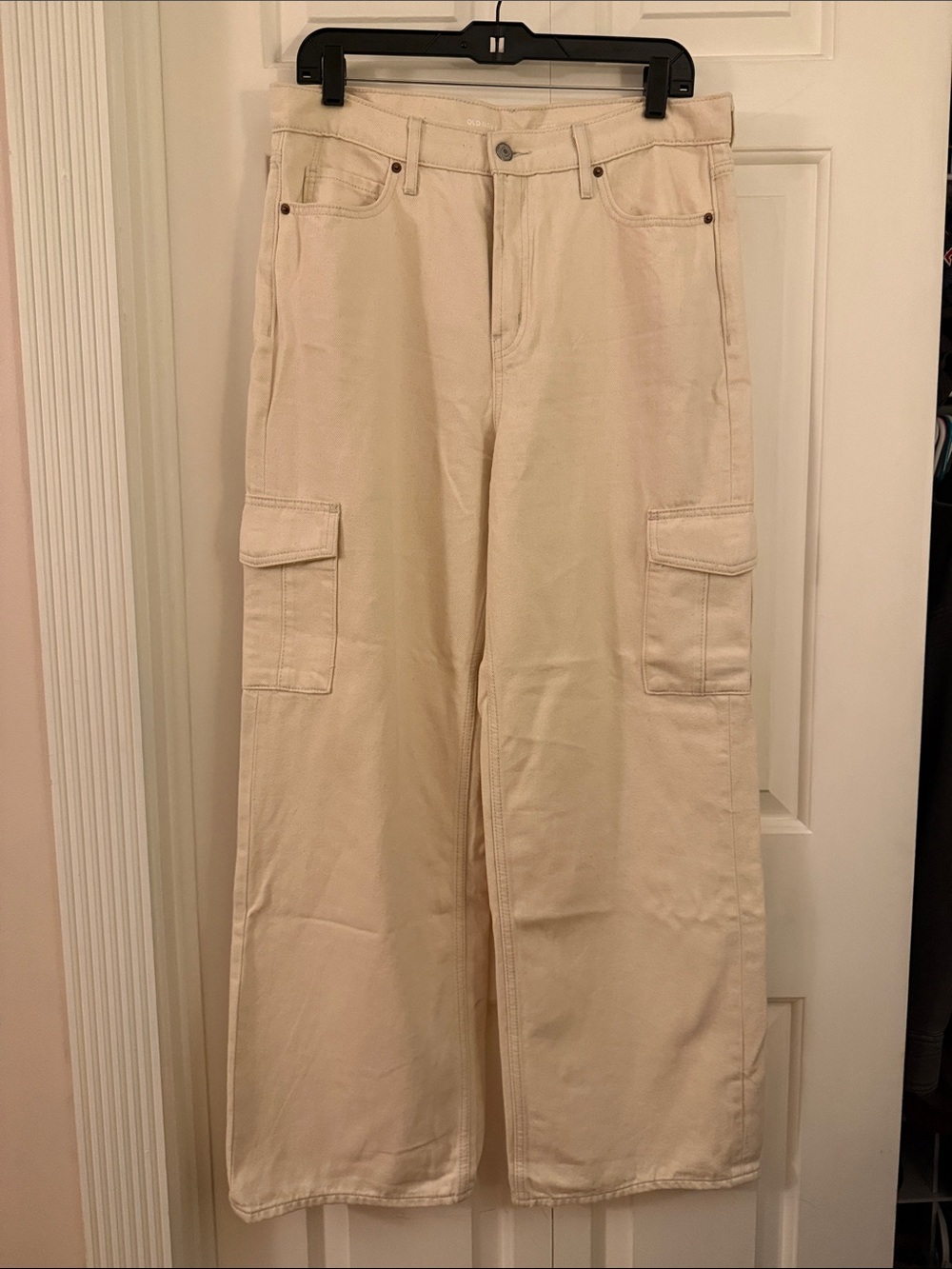 Old Navy Cream Wide-Leg Cargo Jeans